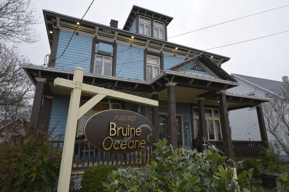 Auberge Bruine Oceane Matane Exteriör bild